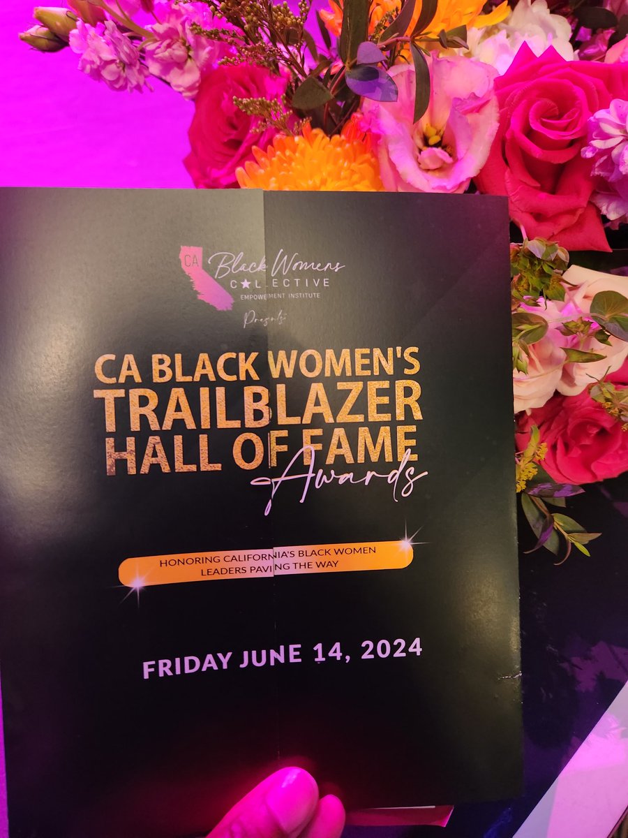 ZakiyaEra's tweet photo. Honored to celebrate amazing Black women leaders in California at the CA Black Women's Collective's Trailblazer Hall of Fame Awards! @ERACoalition @CABWCollective #ERANow https://t.co/umYJG8Diuc