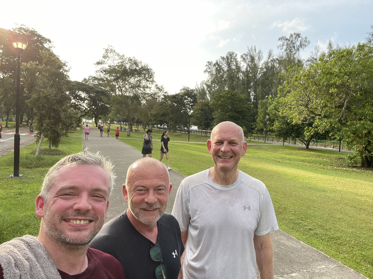 Jonathan Galloway (@drjgalloway) on Twitter photo Great way to start the weekend with old friends and new through #eastcoastparkrun Great way to start the weekend with old friends and new through #eastcoastparkrun