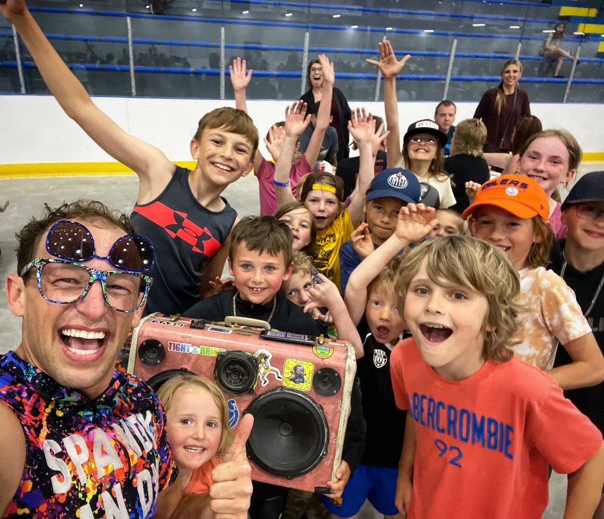 Spandy Andy (@spandyandy) on Twitter photo HANDS UP π Thank you to the <a href="/TownofProvost/">Town of Provost</a> for having me for the grand opening of the new splash park & annual BBQ! π¦π₯ Congrats!! π What an awesome group of kids! πΊπ HANDS UP π Thank you to the <a href="/TownofProvost/">Town of Provost</a> for having me for the grand opening of the new splash park & annual BBQ! π¦π₯ Congrats!! π What an awesome group of kids! πΊπ