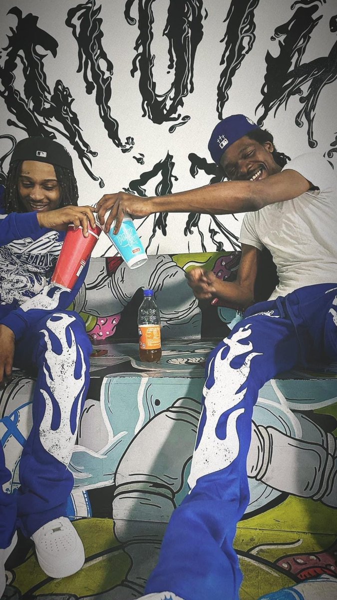 lilbee1228's tweet photo. FamILY 🫶🏾🤞🏾 https://t.co/3CuvIt1xSJ
