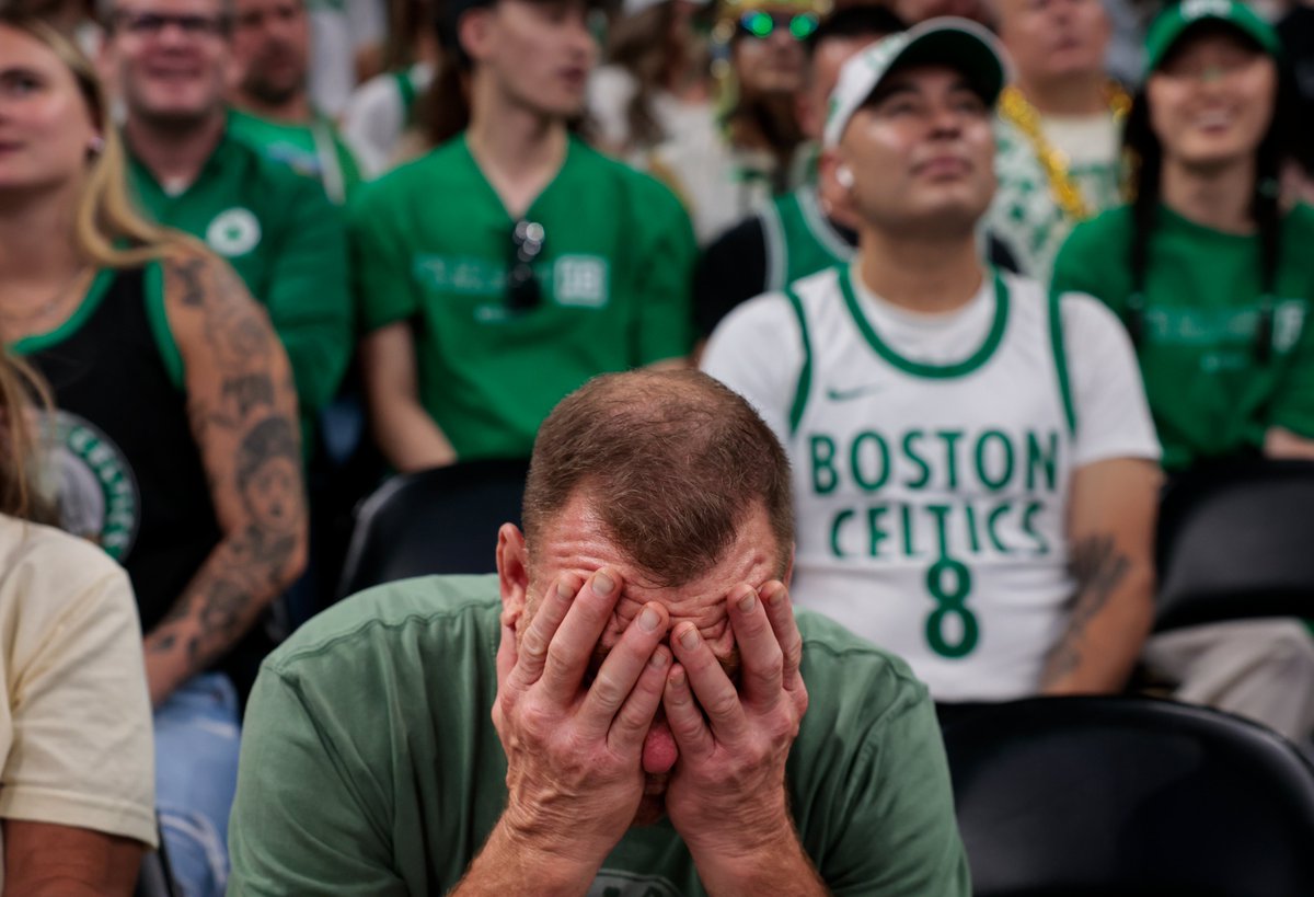BostonGlobe's tweet photo. The energy has dampened at TD Garden and fans are streaming out of the watch party. At the end of the third quarter, the Celtics are down by more than 30. https://t.co/lTI4pe6Oie https://t.co/ZeotiV0J6S