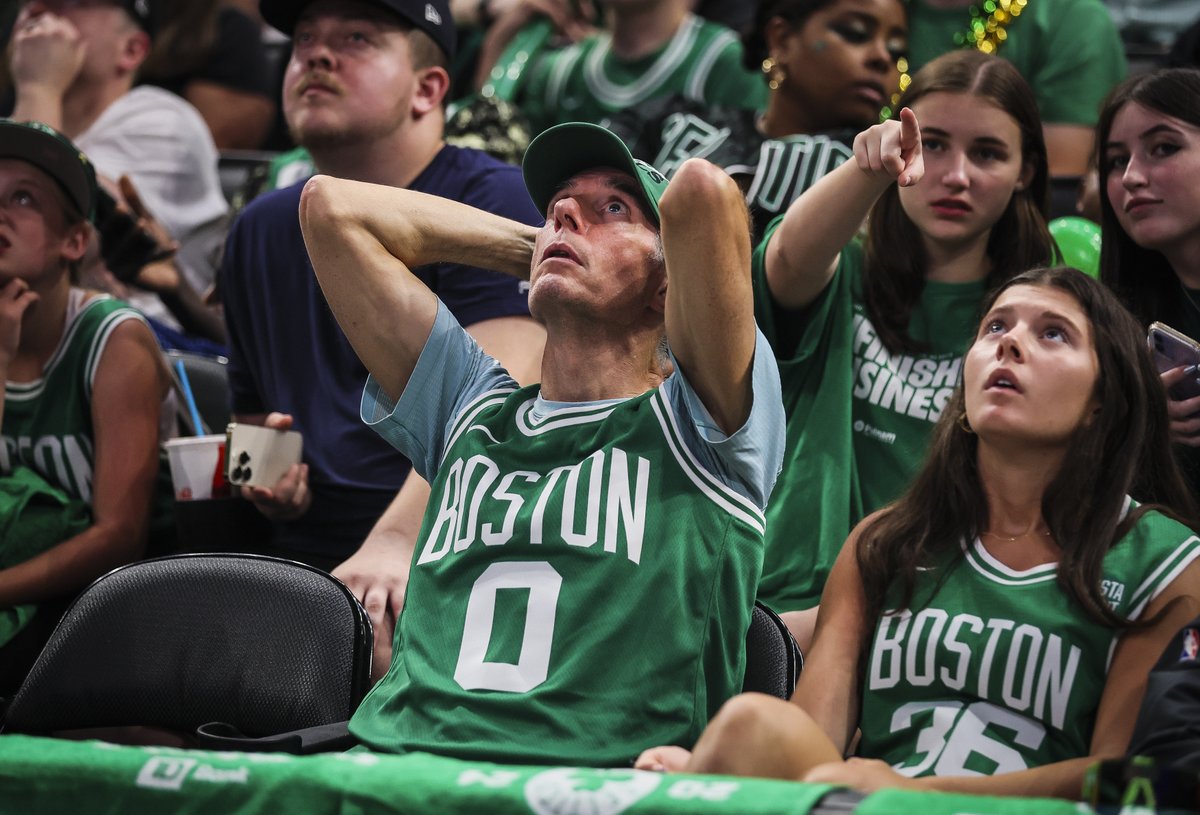 BostonGlobe's tweet photo. The energy has dampened at TD Garden and fans are streaming out of the watch party. At the end of the third quarter, the Celtics are down by more than 30. https://t.co/lTI4pe6Oie https://t.co/ZeotiV0J6S