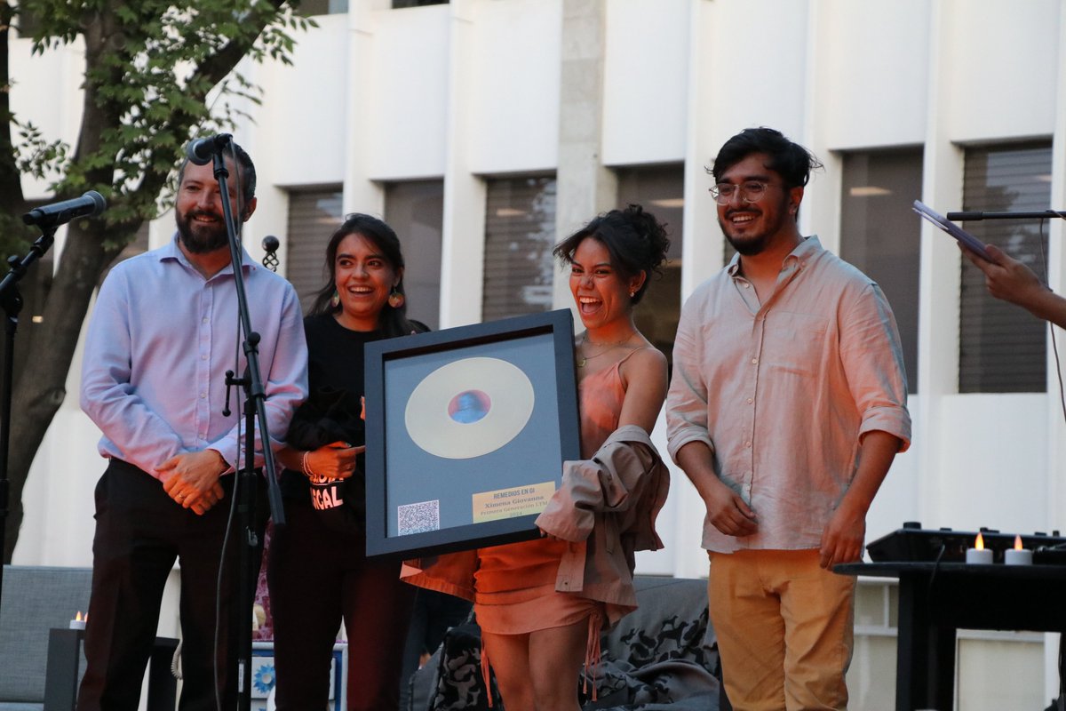 TECcampusQRO's tweet photo. Así vivimos This is Outro: un evento que marca la culminación del semestre para los estudiantes de Licenciatura en Tecnología y Producción Musical 🎤🎶 El público disfrutó de la música producida por nuestros talentosos artistas.
#HazloÉpico #EstudiosCreativos https://t.co/Nuumn1oAiY