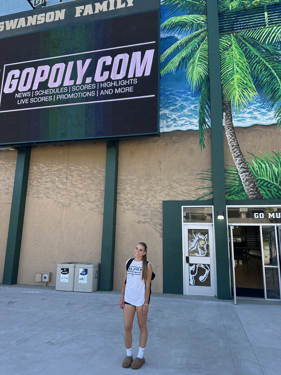 taylormansmann0's tweet photo. Had a FANTASTIC time at today’s Cal Poly Elite Camp! Special thank you to Coach Caroline, Coach Jason, Coach Addie, and all the Poly girls! @CalPolyVolley #calpolyslovolleyball #calpolyvolleyball #libero #classof2025 #legacyvbc #volleyball https://t.co/ggP9xbjFHo
