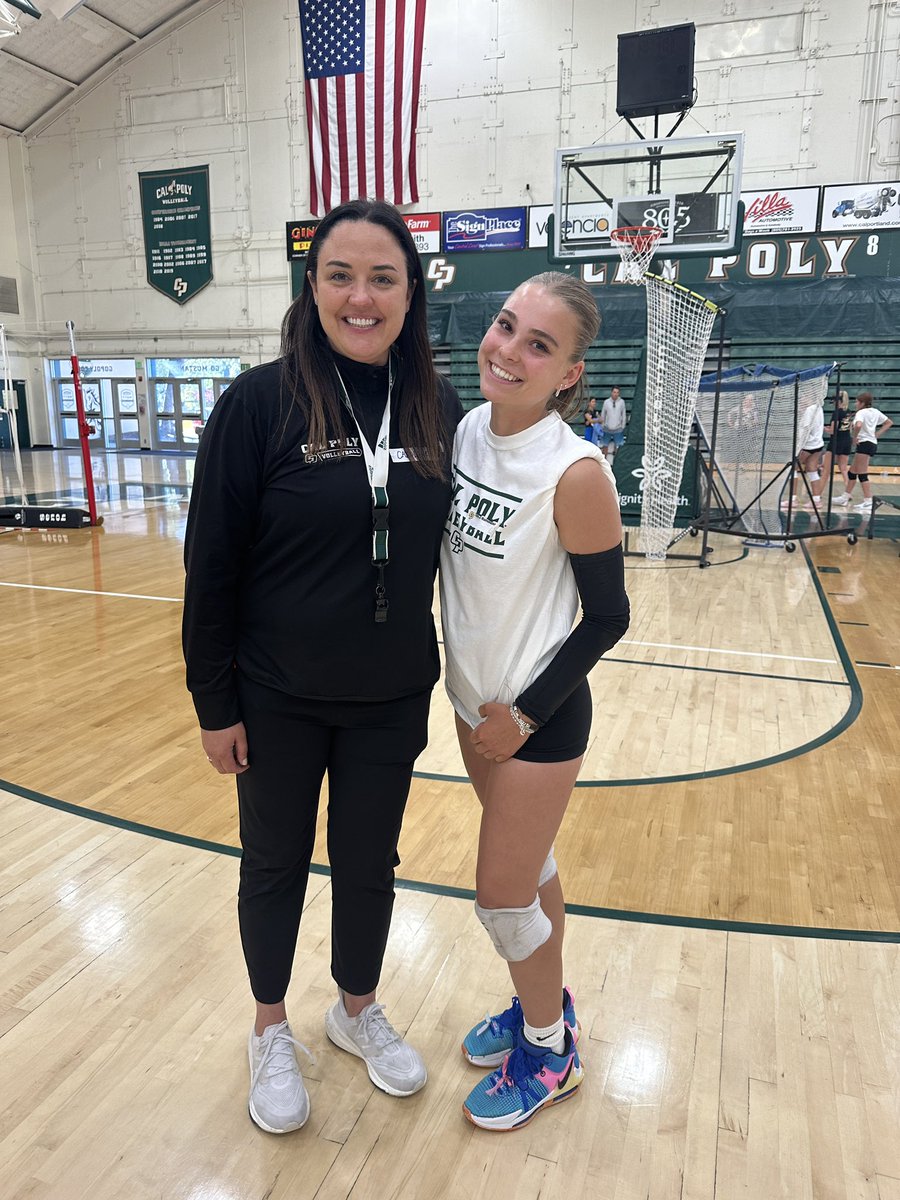 taylormansmann0's tweet photo. Had a FANTASTIC time at today’s Cal Poly Elite Camp! Special thank you to Coach Caroline, Coach Jason, Coach Addie, and all the Poly girls! @CalPolyVolley #calpolyslovolleyball #calpolyvolleyball #libero #classof2025 #legacyvbc #volleyball https://t.co/ggP9xbjFHo