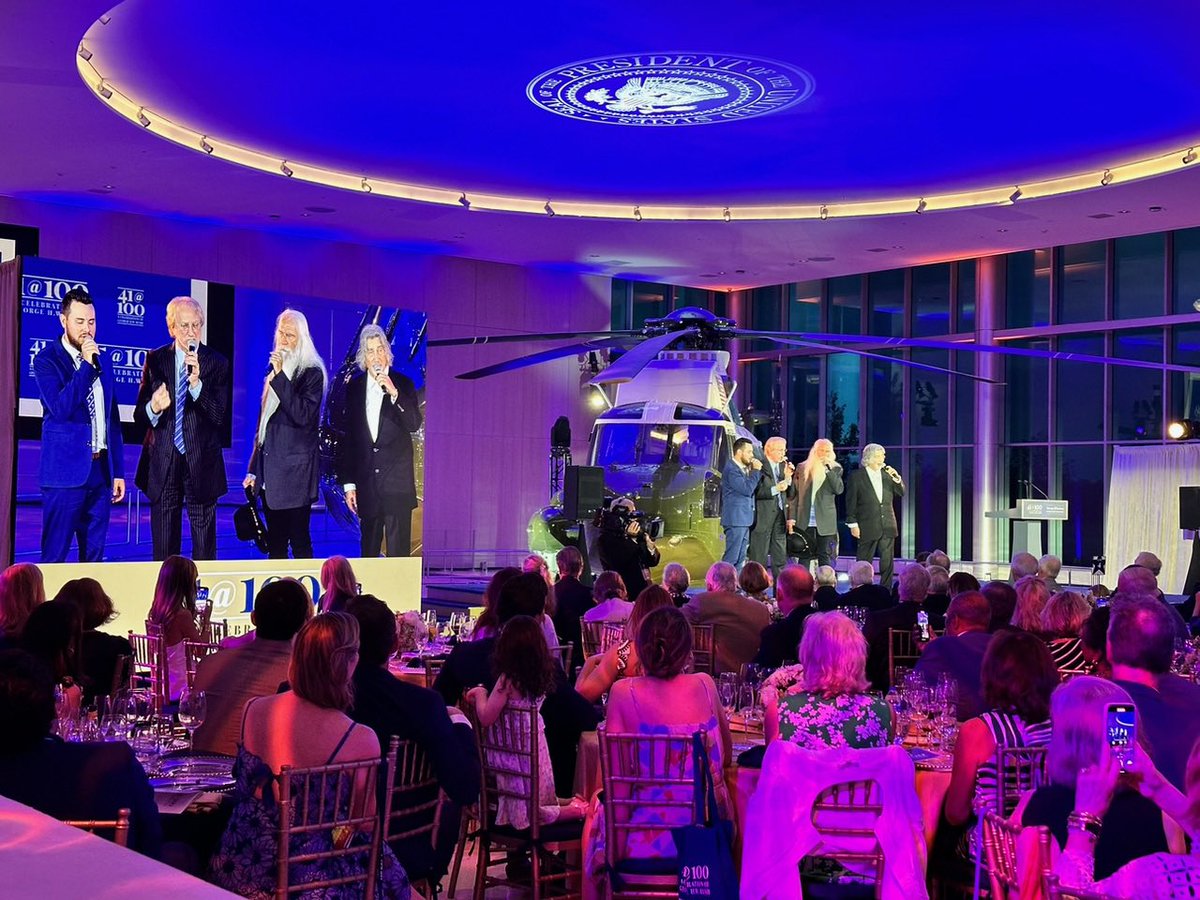 oakridgeboys's tweet image. Photos just coming in from singing Amazing Grace for President George HW Bush’s 100th birthday celebration at the George Bush library in College Station, Texas…
