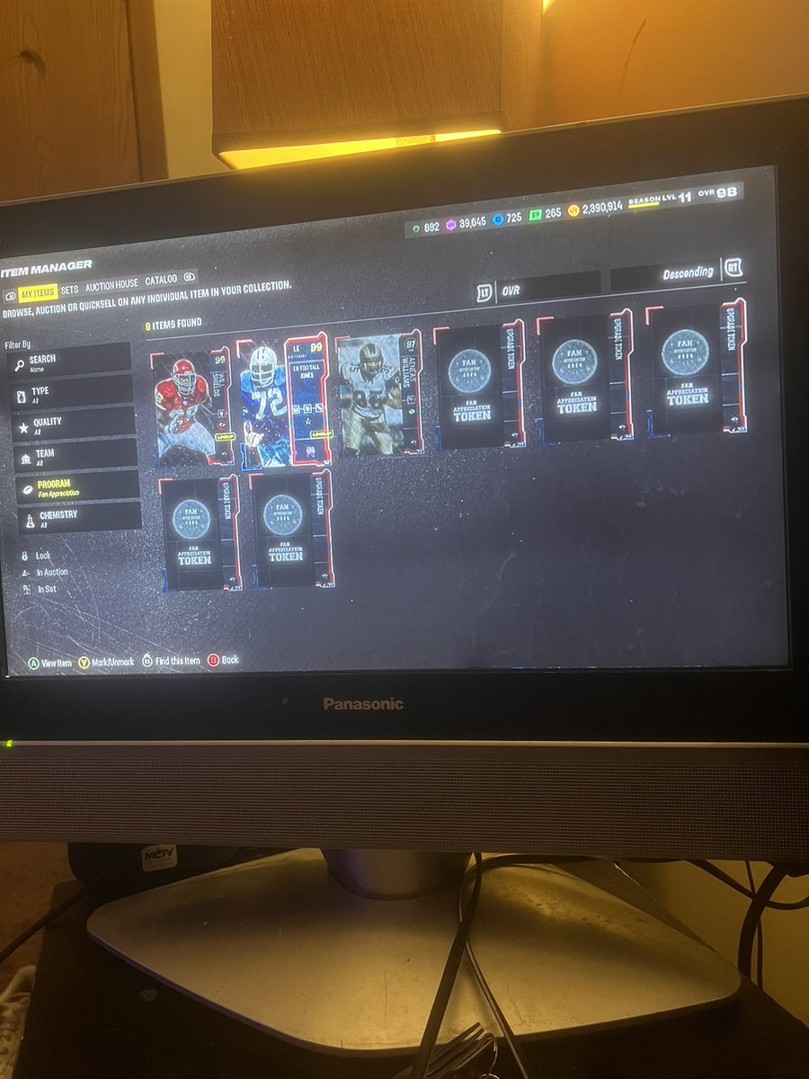 DerrickSnow's tweet photo. @MaddenNFLDirect  still haven’t received my welcome pack for fan appreciation https://t.co/WWVM4gW0Sw