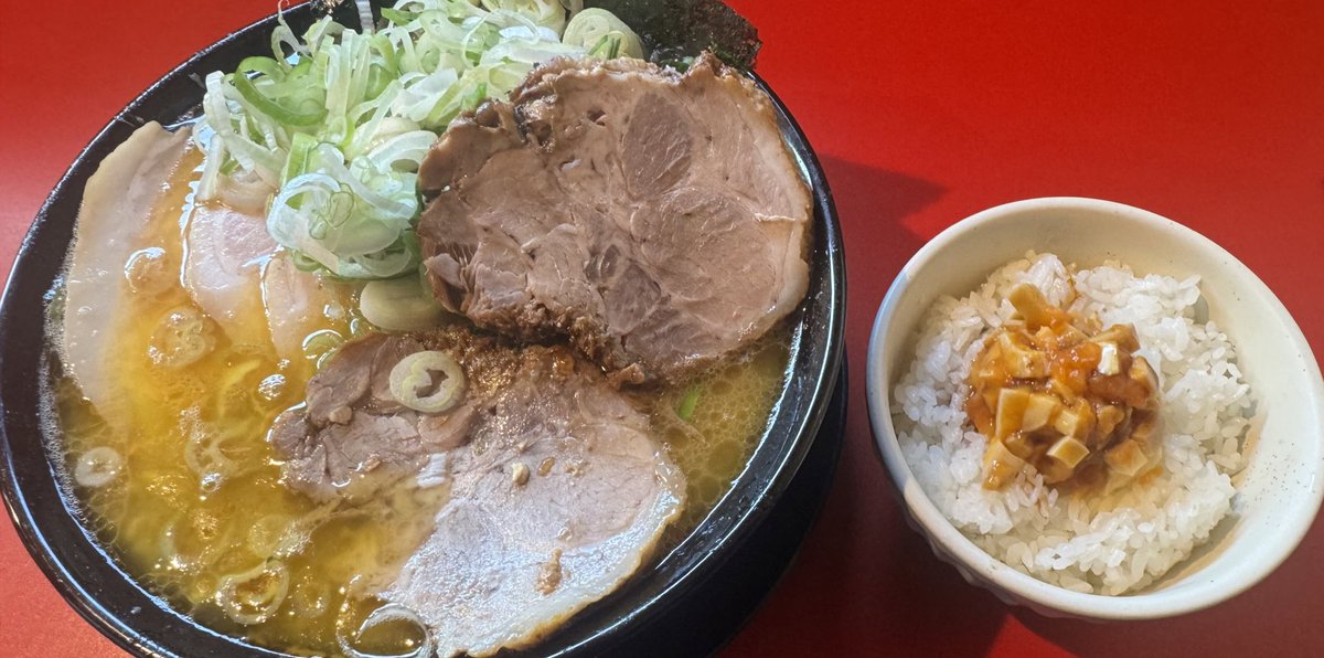 81ffp's tweet photo. 厚木家で昼飯

久々に玉子まぶしと特チャ食べれて
満足した(　＾ω＾) https://t.co/yXI5qNeVfA