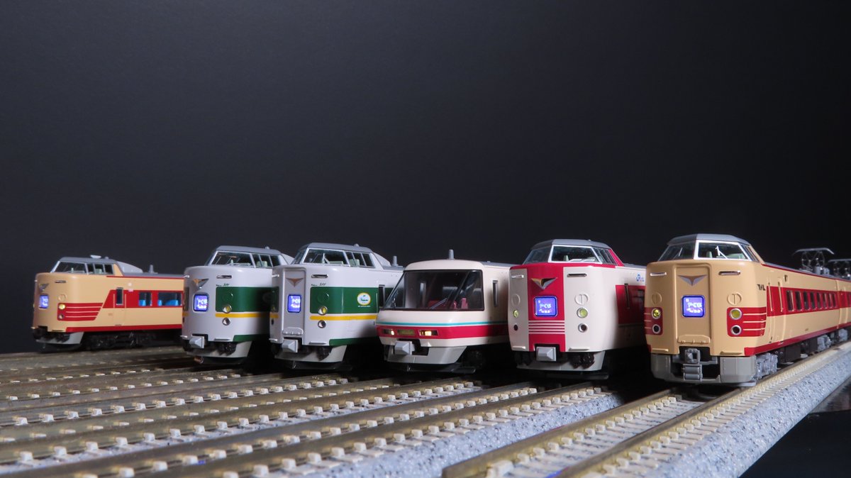 42年の歴史に幕】 国鉄色からリニューアル色、ゆったり色と時代を越え