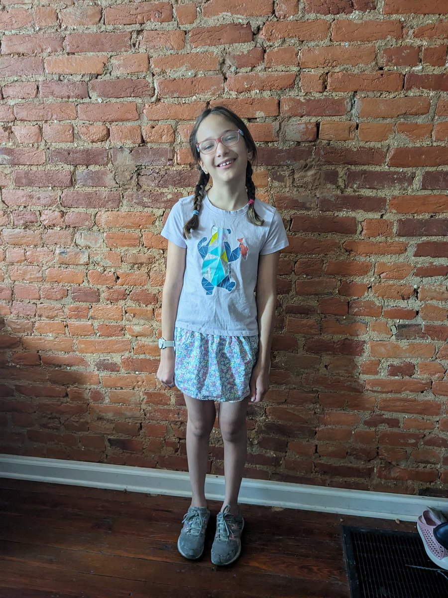 CoffeeLurver's tweet photo. First day of fourth grade - last day of fourth grade

She grew so much in her love of math and science this year, continued an amazing reading journey, and began to appreciate writing a little more. She loves school, *thrived* with her teacher, and was sad to see this year end. https://t.co/RbnqA4bOYR