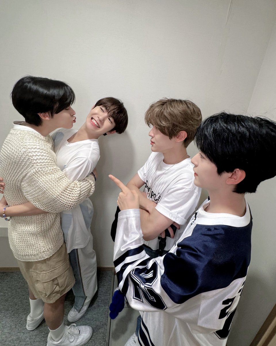 nctwishofficial's tweet photo. Daily WISH

#SION #RIKU #YUSHI #RYO 
#시온 #리쿠 #유우시 #료
#シオン #リク #ユウシ #リョウ 
#NCTWISH https://t.co/TDBE3JkP5d