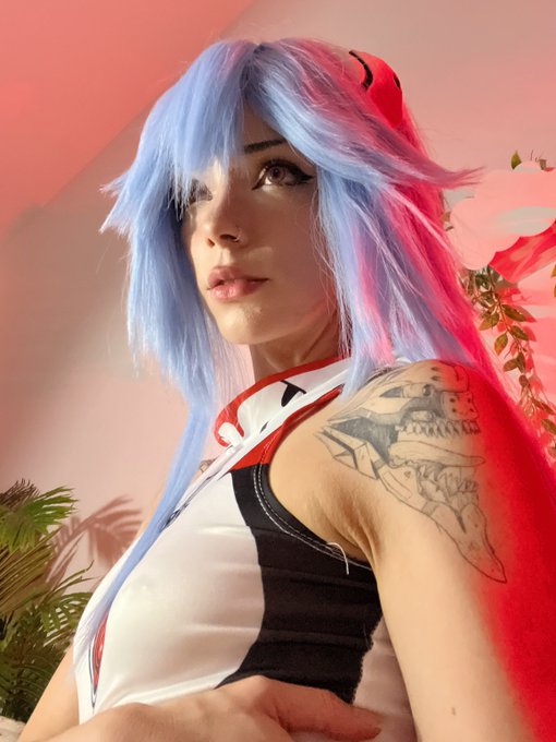 typical eva fan 🙄 https://t.co/BMKjDpt15a