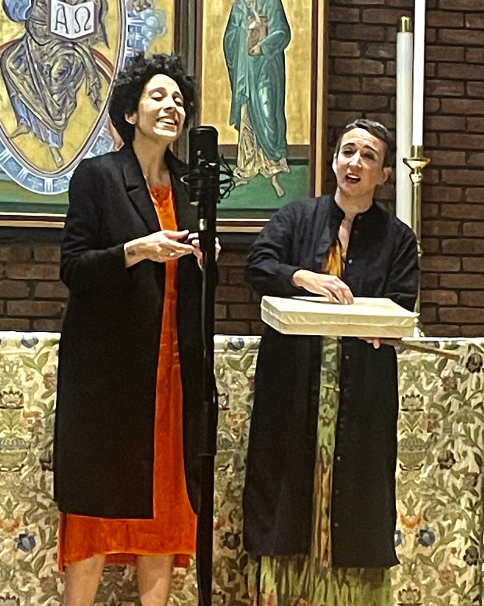 duadapel_'s tweet photo. Inaugurado el USA24 tour con el estreno de LA GRANDEZA junto al grandioso Accor Choir.
❤️‍🔥❤️‍🔥

#nyc #manhattan #duadepel #soniamegias #evaguillamon #accordchoir #lagrandeza #estreno https://t.co/EZb71w8xuM