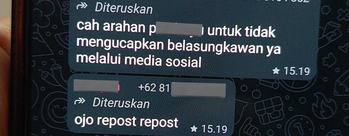 9014nq's tweet photo. ADA YG BULLY ANAK KELAS 1 SMA, SAMPE DIA MENINGGAL❗️
PELAKUNYA GA MAU NGAKU😡
PIHAK SANA JUGA GA NGASIH IJIN NYEBARIN MASALAH INI!!! https://t.co/fVFabCpmww