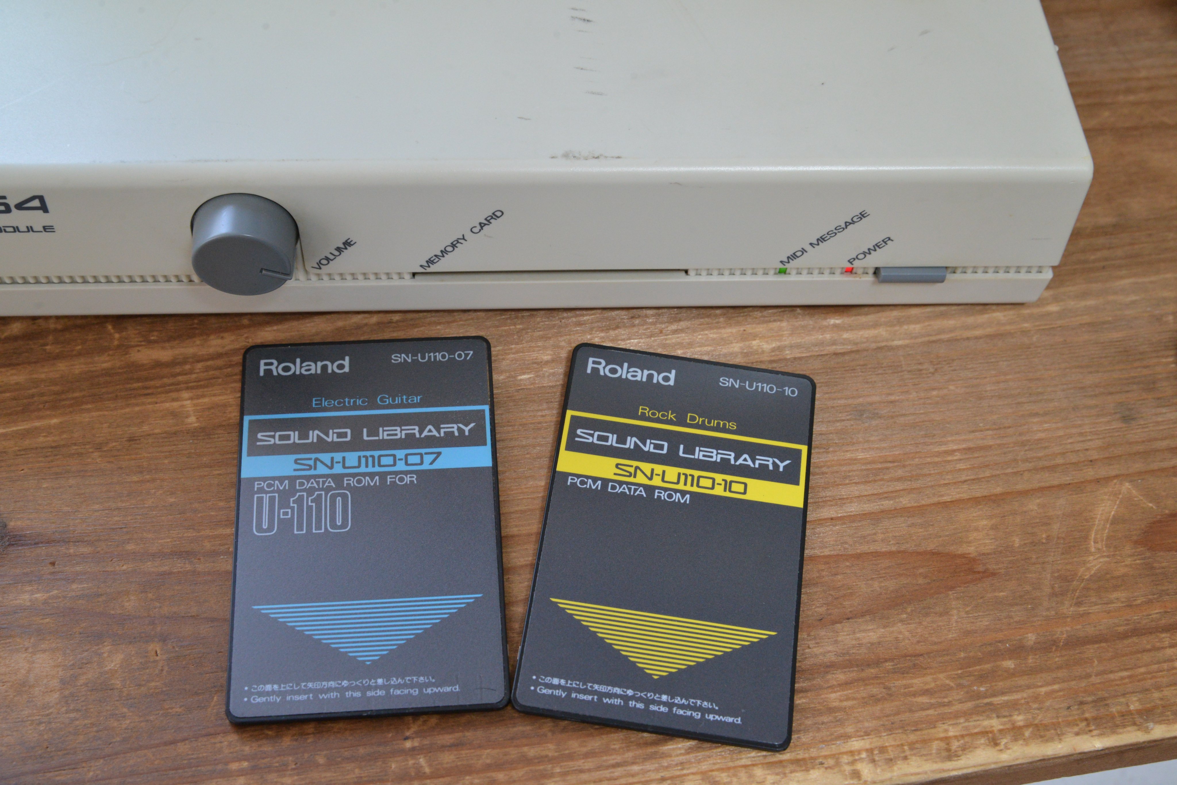 CM-64 ローランド Roland MIDI 音源 モジュール 【動作確認〇】 Yahoo!オークション - Roland ローランド CM-64 音源モジュール