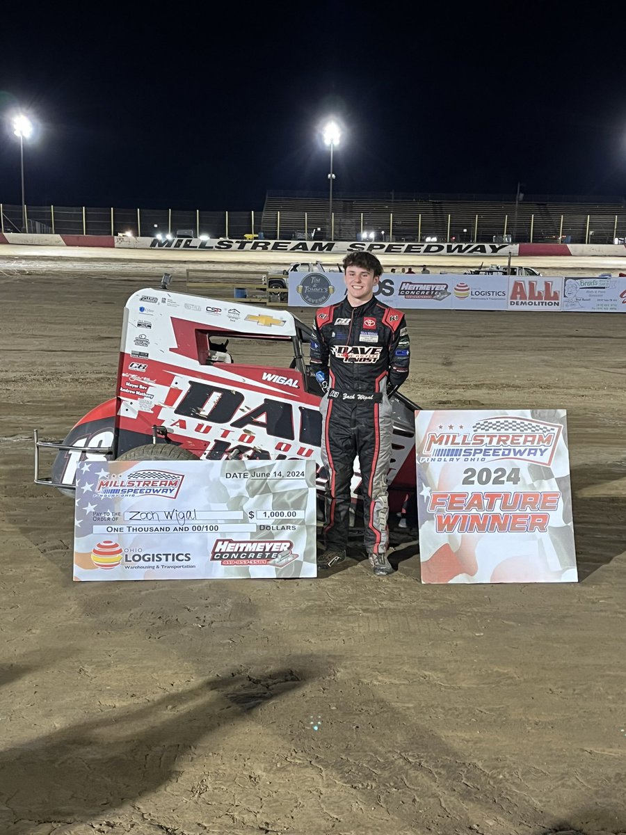 Zach Wigal wins the USAC Midwest Thunder midgets feature!