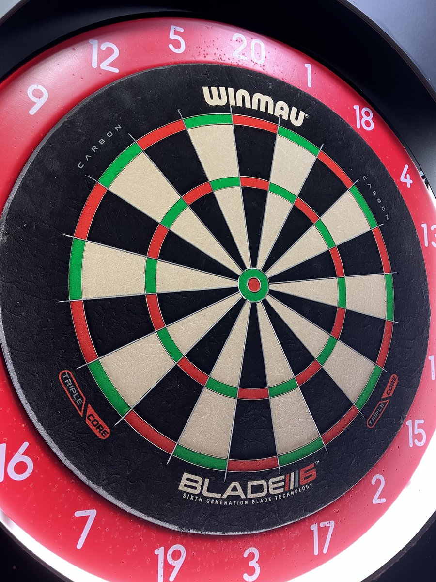 winmau BLADE5 ダーツボード Winmau】 BLADE5 DualCore with RotaLock ウィンマウ ハード