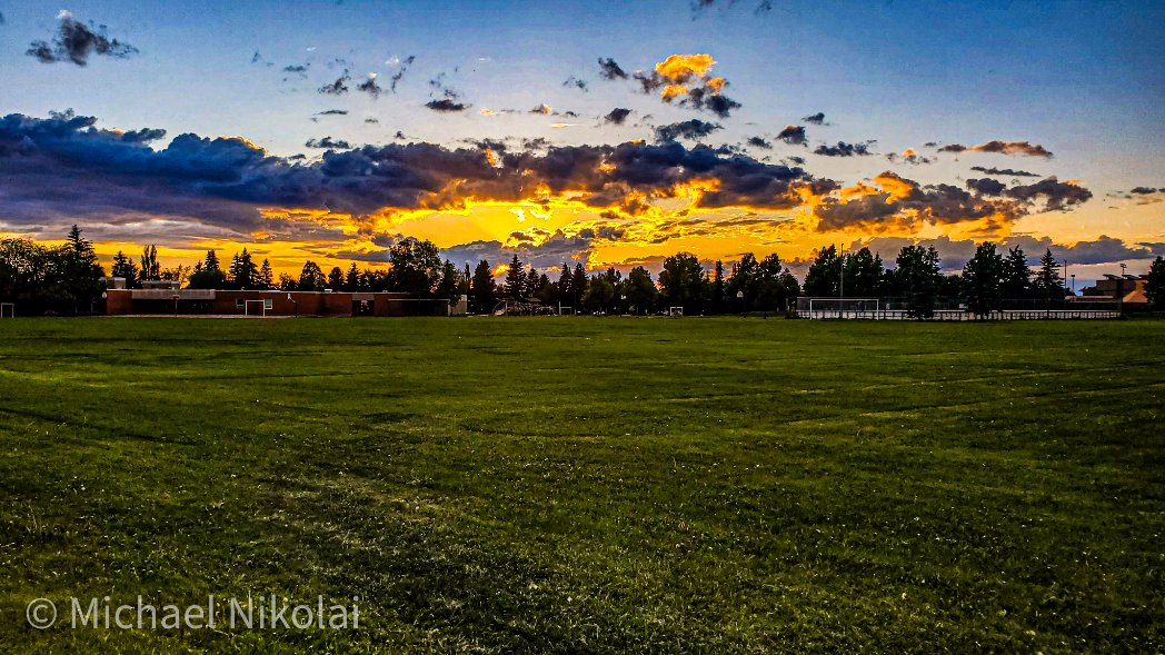 I love a good sunset after an #abstorm !  Hopefully this is a good sign for our Oilers!!

Taken in South Edmonton tonight!

#stormhour
#shareyourweather
#yeg