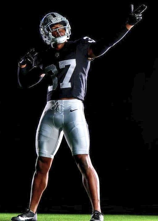 Trey : 3
+
Taylor : 7
=
#37
Coming soon to the National Football League via Raider Nation‼️⚡️🏈🇺🇸
