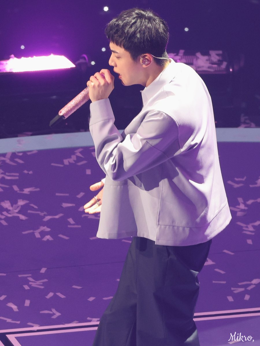 240613 HD
무대 위의 너를 다시 볼 수 있음에 감사해

#김석진 #JIN #BTS #BTSJIN #진 <a href="/BTS_twt/">방탄소년단</a>