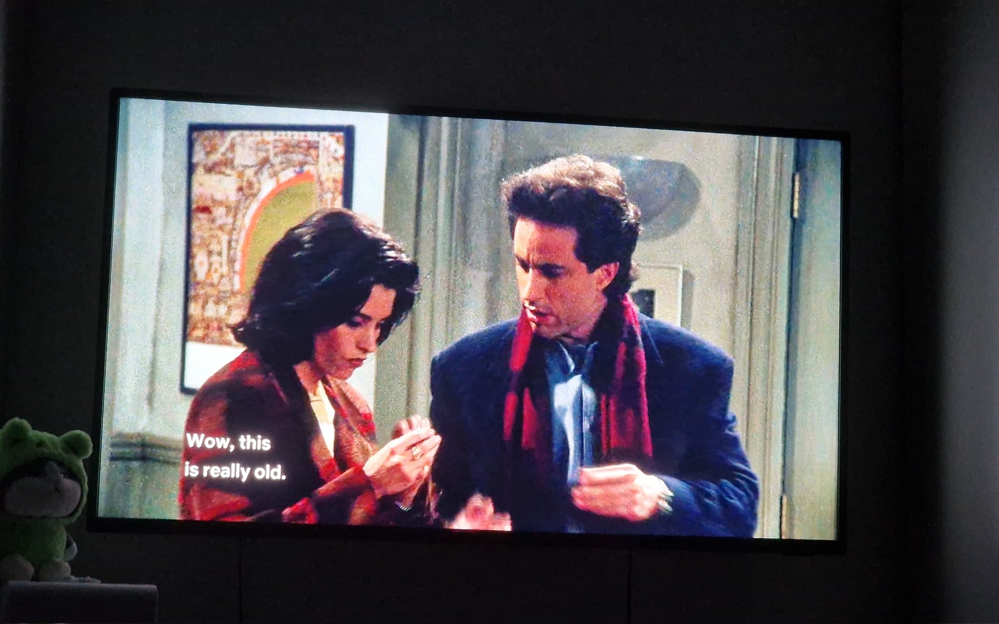 keekihime on X When u can t decide if you wanna watch Friends or Seinfeld there s always episode 17 of season 5 of Seinfeld that combines both https t A3YAzR2Os3 X