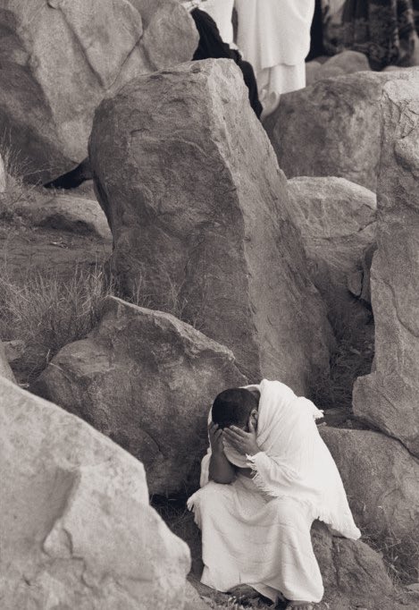 ••
لـ عل عرفة يـ أتي بـ مُعجزاته .!
•
#يوم_عرفة 
••