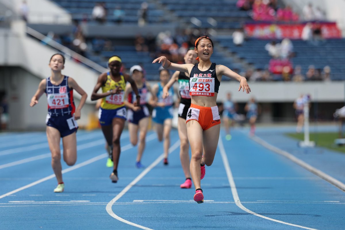Getsuriku's tweet photo. #IH南関東
女子1500m
田村遥香(法政二3神奈川）4.24.81
村瀬音々羽(川崎橘3神奈川)4.26.12
井上穂奏(東海大相模1神奈川）4.26.33
1〜6位を神奈川勢が独占！！🔥 https://t.co/9HVLjcLRrk