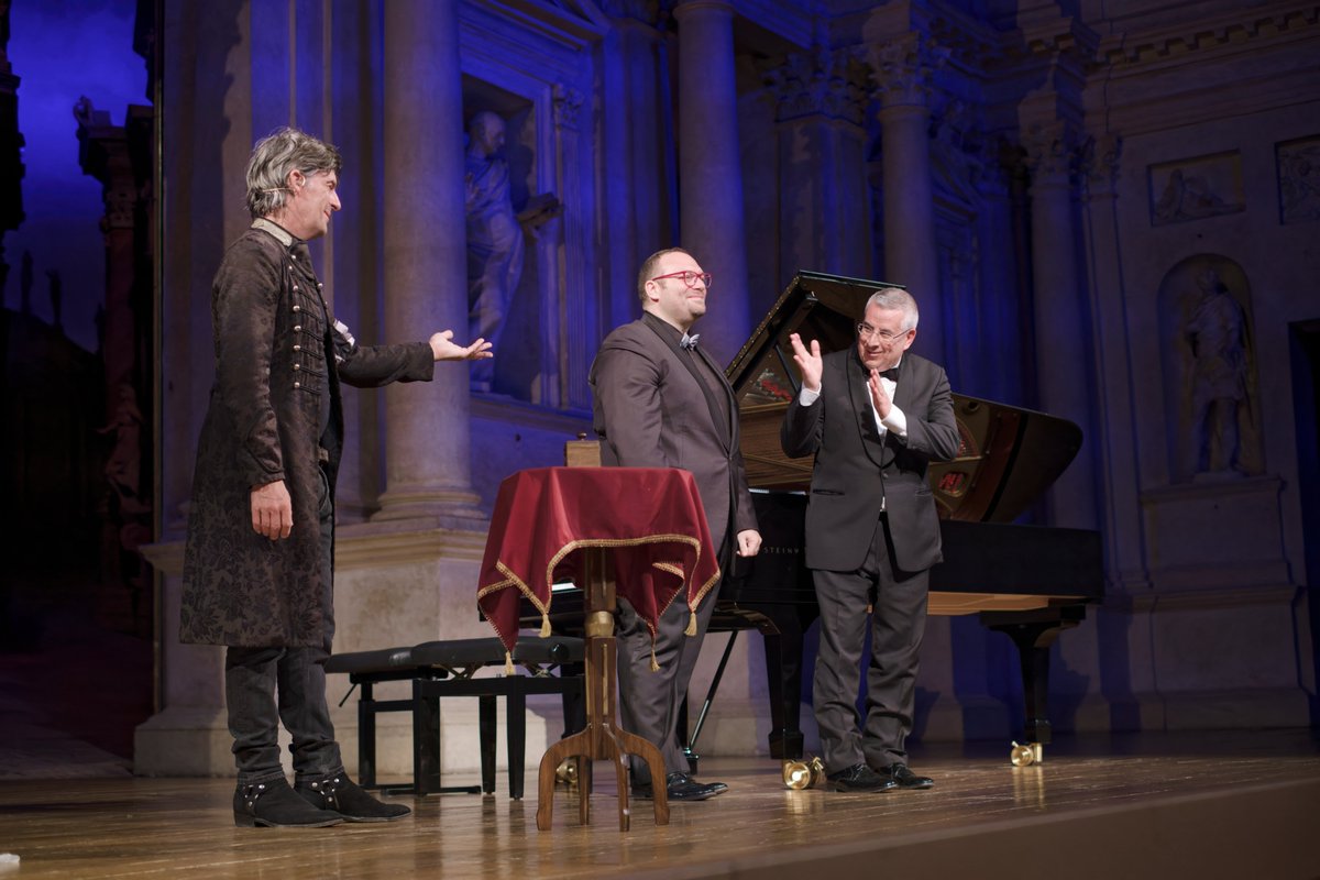 SMTOlimpico's tweet photo. Una serata di magia e illusionismo per chiudere le #SMTO2024! Il Duo Sollini-Barbatano e l'illusionista #AntonioCasanova ci hanno regalato uno spettacolo unico nel suo genere. Un'esperienza coinvolgente e straordinaria catturata attraverso l'obiettivo di Antonio Magazzino🎩🎹 https://t.co/aCWsXTYX9f