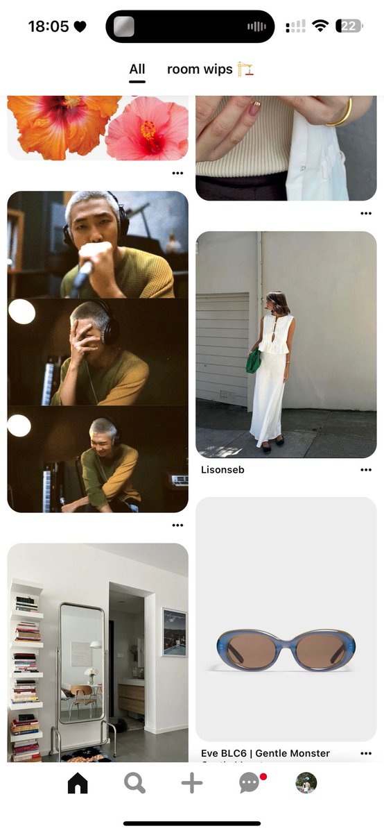 lou__twt's tweet photo. v random namjoon photo on my pinterest feed ⁉️🤨 algo probs sensed my fangirl switch is back on lmao https://t.co/LE4YInxpSi