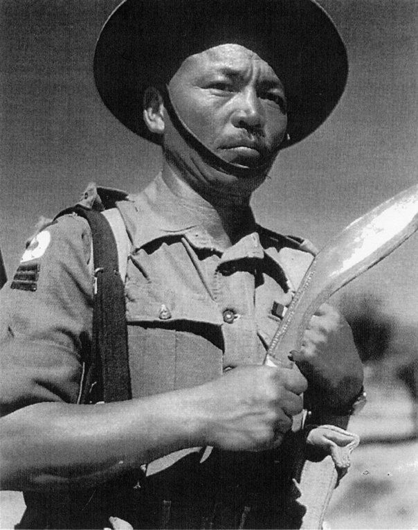 olliewcq's tweet photo. Today's @AspectsHistory pod has Hannah Watson join to discuss @junglewarbook which is the story of Gurkhas in WW2 so we chat Gurkha vets, their professionalism and fighting against the Japanese. @robert_lyman provides additional historical input. Wherever you get your pods. https://t.co/IxAUgs8uuj
