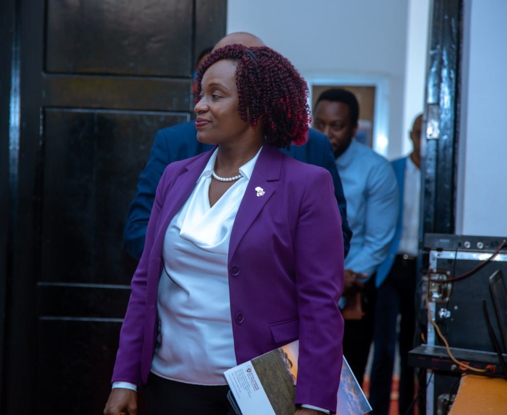WINANDLEARN1's tweet photo. 𝐀𝐑𝐑𝐈𝐕𝐀𝐋✨✨
The Guest of Honour, Chief Executive Officer , @AAPH_Africa
Dr. Mary Mwanyika Sando arrived at the @WINANDLEARN1 academic event bringing an air of excitement and anticipation. 
It's either you win or Learn, or both👏🏆
#18winandlearnacademicevent
@amour_maryam https://t.co/CzvlpC56g7