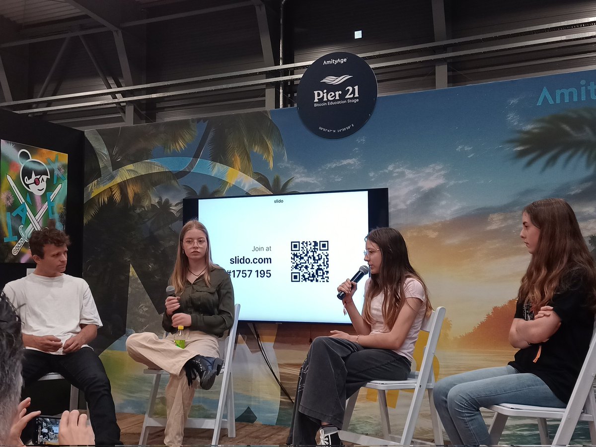 WomenofbitcoinUK tweet media