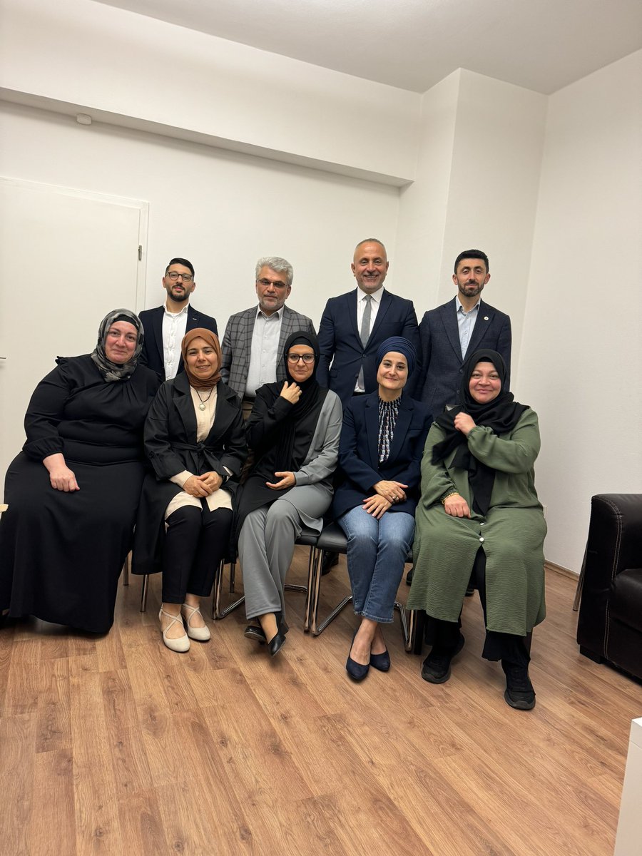 📍Ingolstadt 

Güney Bavyera bölgemizle verimli bir istişare toplantısı gerçekleştirdik. 

UID'nin hedefleri ve stratejileri doğrultusunda gerçekleştirilebilecek projeler üzerine görüştük. 

BB Vedat Göktaş Bey’e ve YK üyelerine teşekkür ediyorum. 

#UID #uid20yaşında