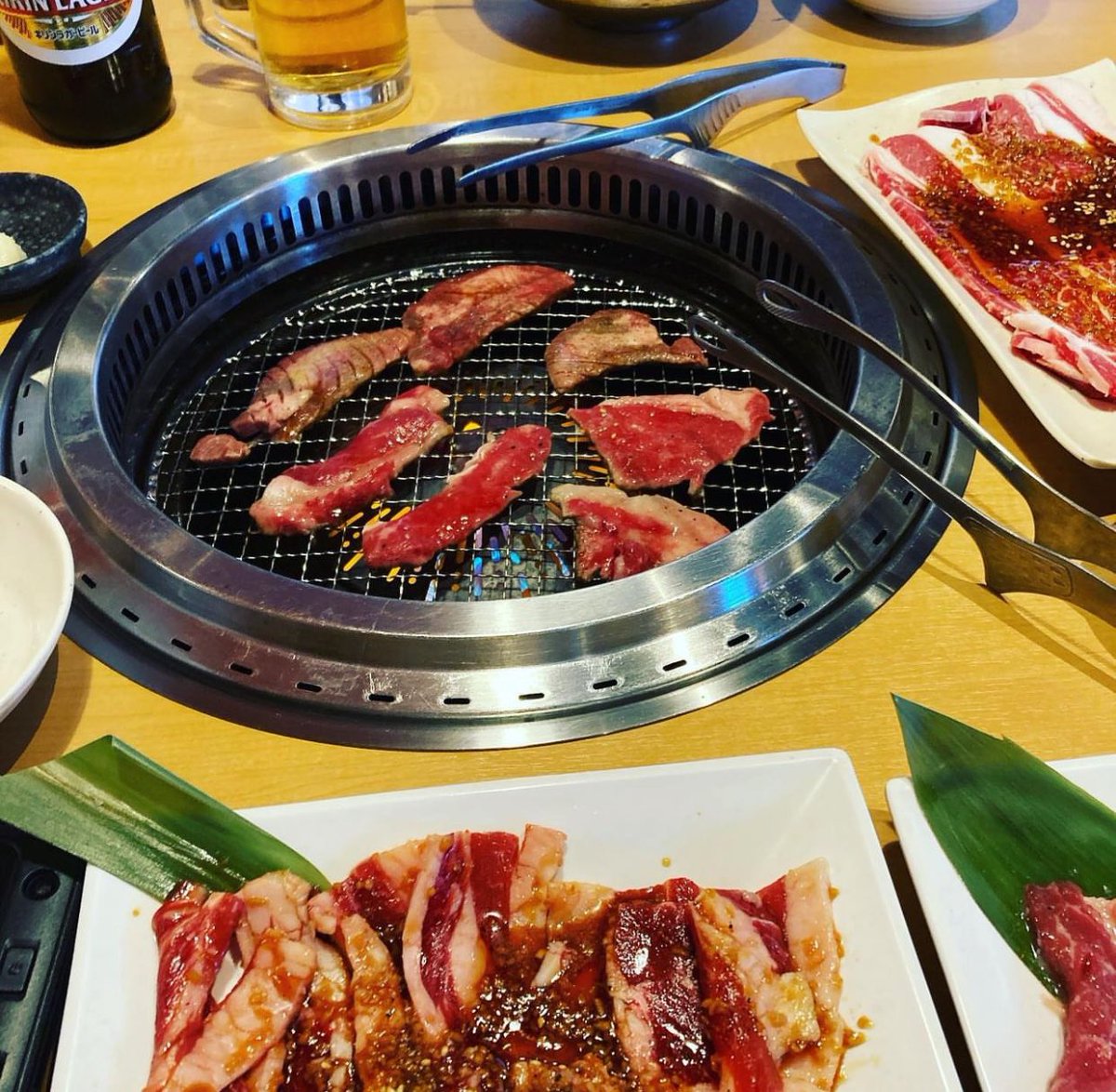 hisachu1013's tweet photo. 帰りしなに先輩らと焼肉😋
なんか色々疲れた…… https://t.co/2ohkXBPK6v