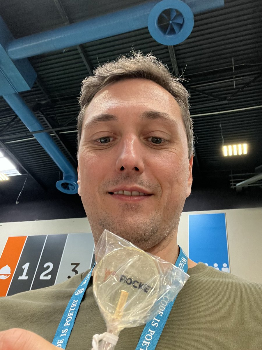 Visitng WP-Rocket crew on #wceu #winonline <a href="/wp_rocket/">WP Rocket ™</a>