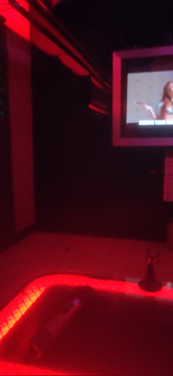 Karoke yukkz....🎷🎹🎺🎤😁