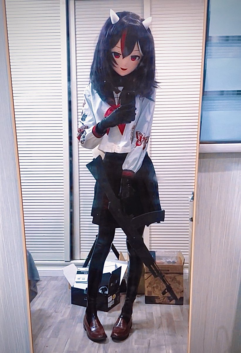 发点以前的存图，你也想尝尝5.45x39的感觉嘛😈（x）
#kigurumi #latex