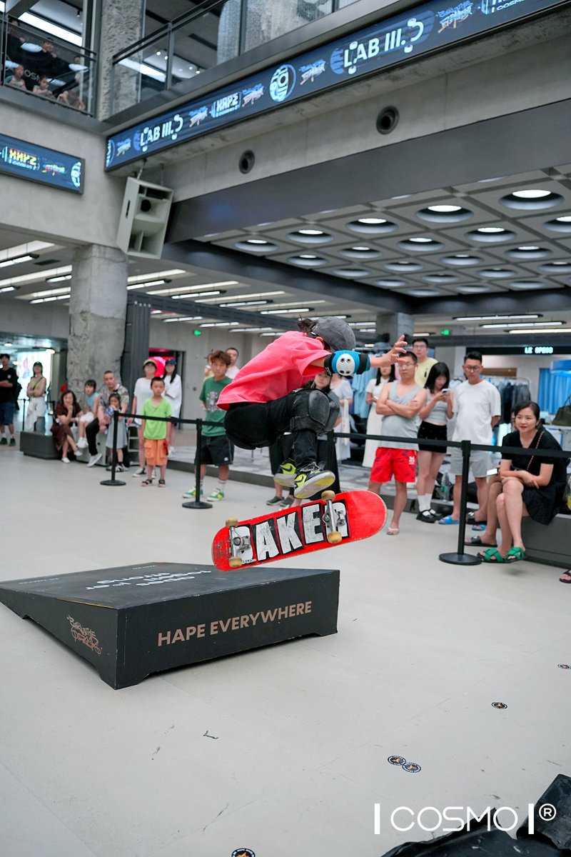 I Iape® tweet media