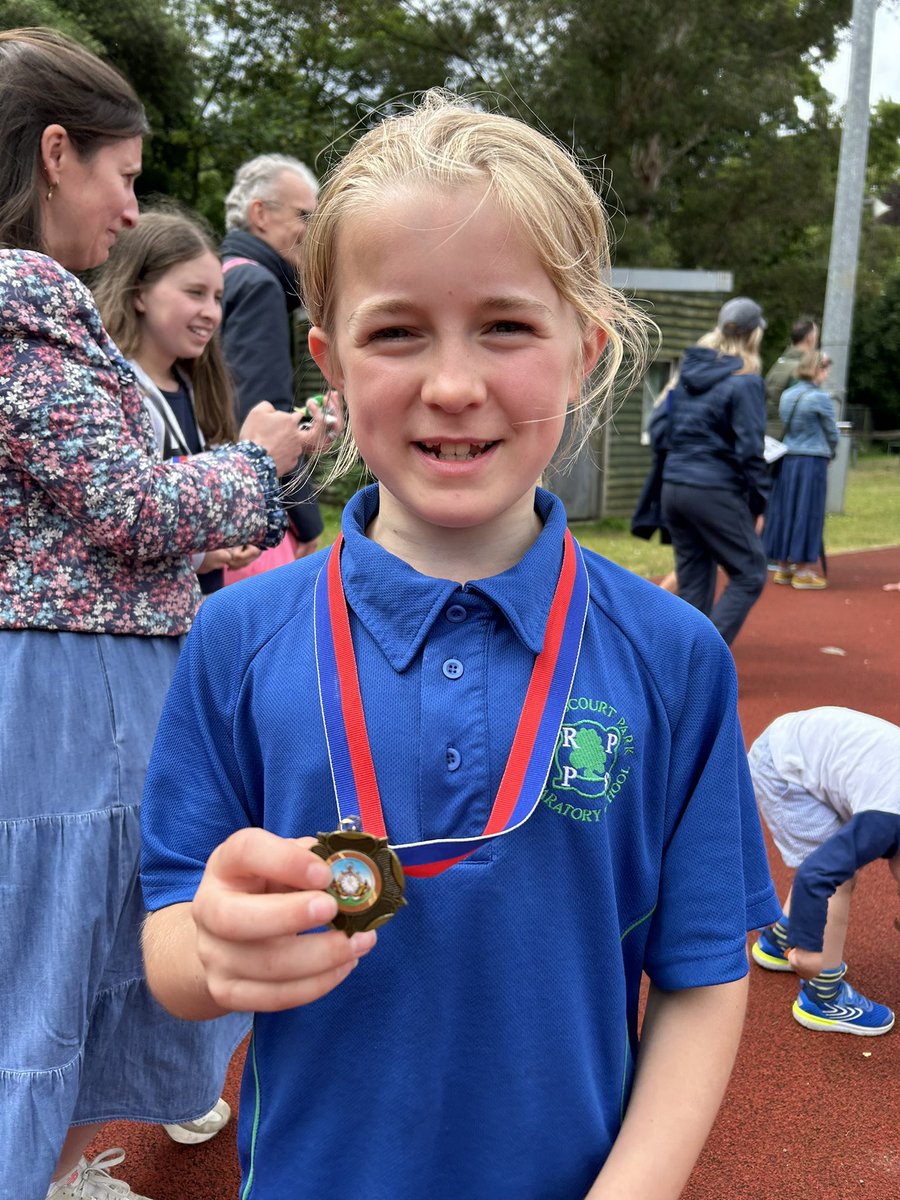 Romy bronze in the yr4 1200m