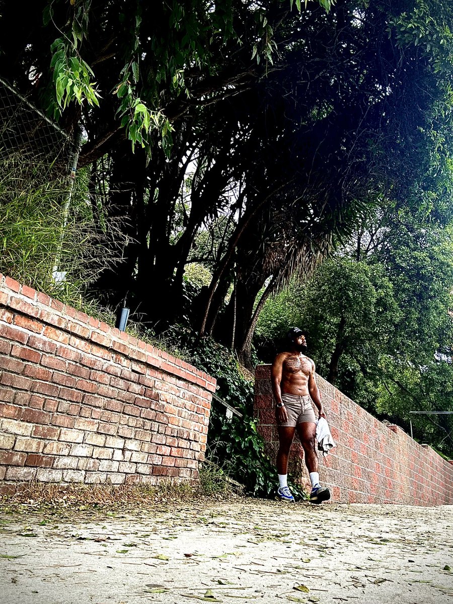 rclyfe_'s tweet photo. Steppin on the steps 😈 #THICK mission https://t.co/zXSOM0cO3P