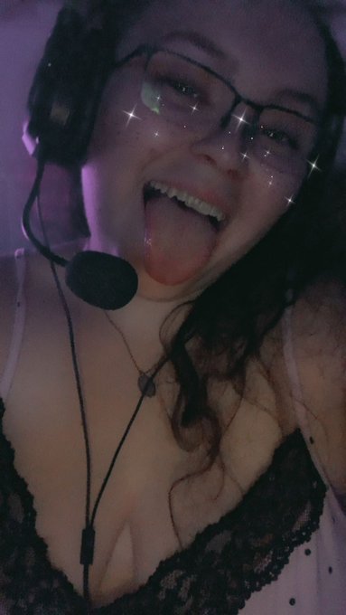 I wish some nice man/lady would come along and buy my month of kindle unlimited so I can get back to