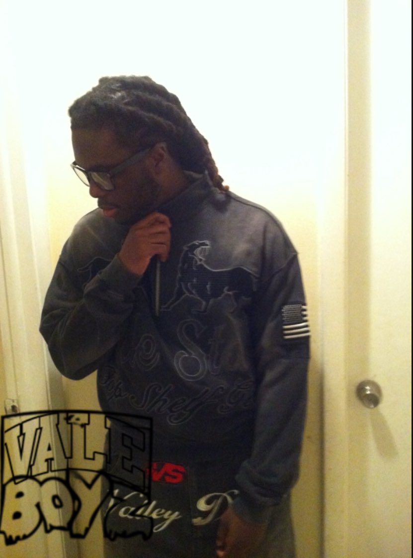 Wearenaes's tweet photo. Vale ain never gift yall a jacket #SSquad https://t.co/PXpFLypRWV