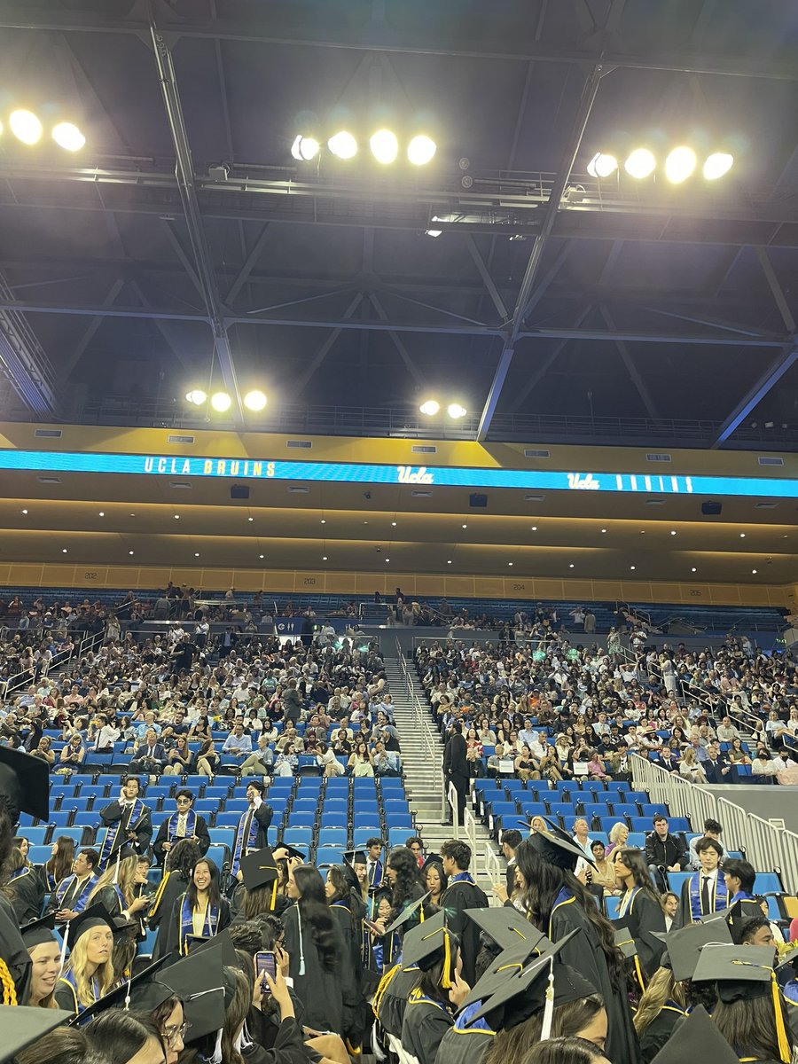 management_mst's tweet image. Graduated!