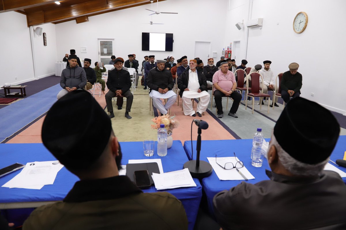 NoorMosque's tweet image. The Will Seminar held at Noor Mosque. 

Members of Noor Mosque learning about the Al Wasiyyat Scheme.

#Islam #Ahmadiyya #Wasiyyat