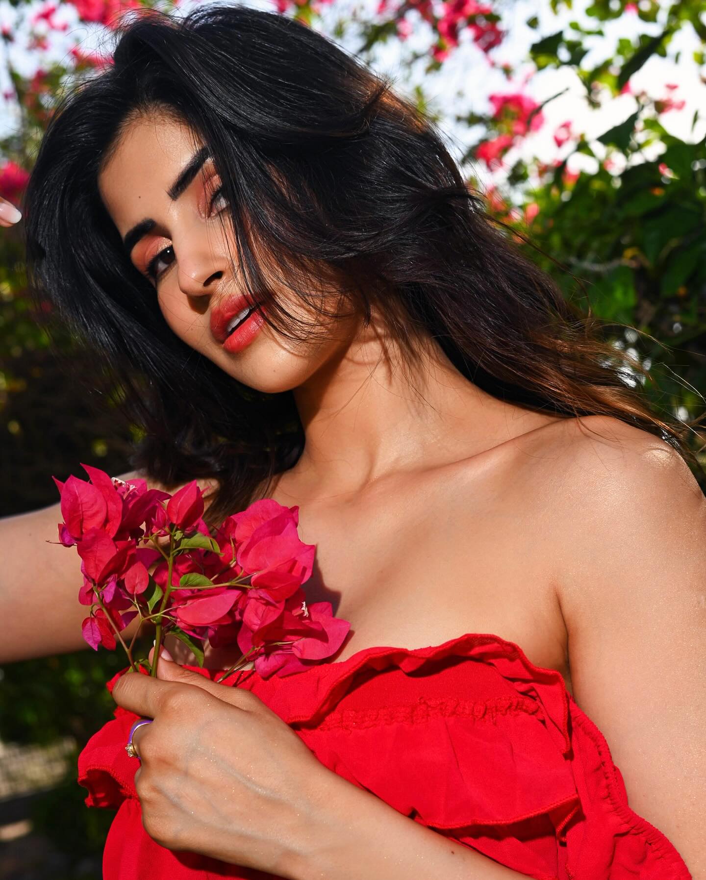 GQGLpP-aQAEwPtp?format=jpg&name=large