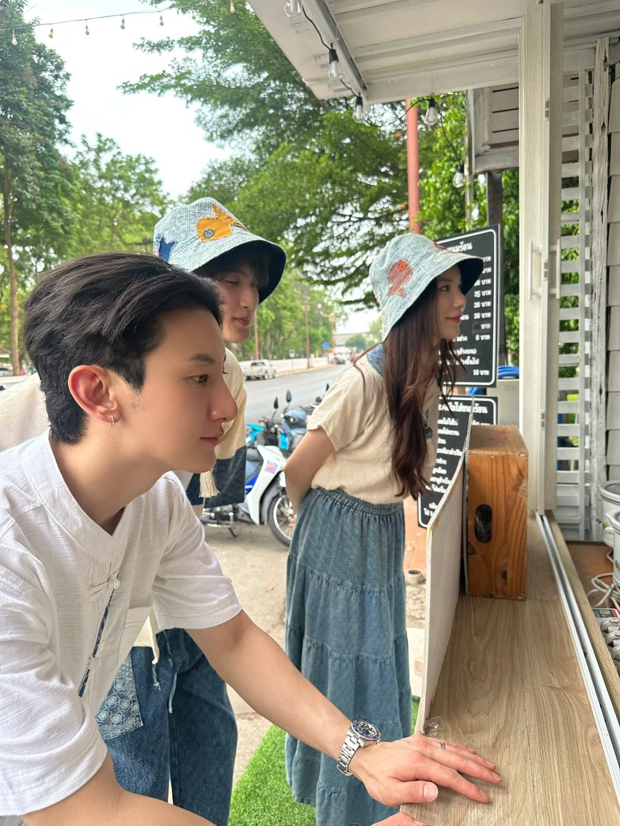 Sixsuperstars's tweet photo. #TGIF_EP6 เฝ้ารอไอติมมมมมมม
Full Episode : https://t.co/YgsA6Aqa8K
#MookWorranit
#First_Chalongrat
#Toptap_Jirakit https://t.co/KxoKa2Oe3a