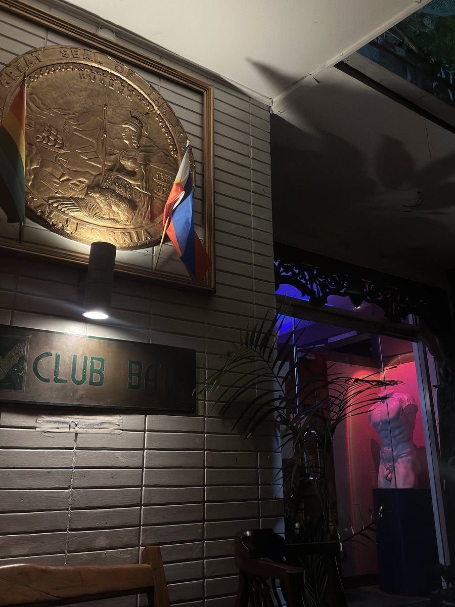 CardoAsiano's tweet photo. Salamat sa mga nakasama ko kagabi. Naka lima ako. Haha. Locker #4 here #clubbath https://t.co/mzWsetUOJD