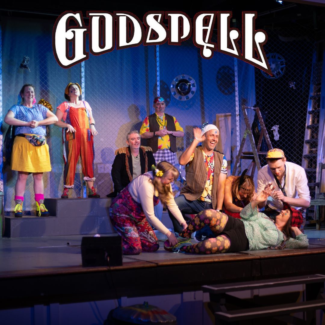 How is it the final 2 shows today?! Have you seen this show yet? Limited tickets are available for both performances today - 2pm and 7:30pm - Don't miss out!!

buff.ly/3PeZTAh or on the door.

#amdram #amateurtheatre #godspell