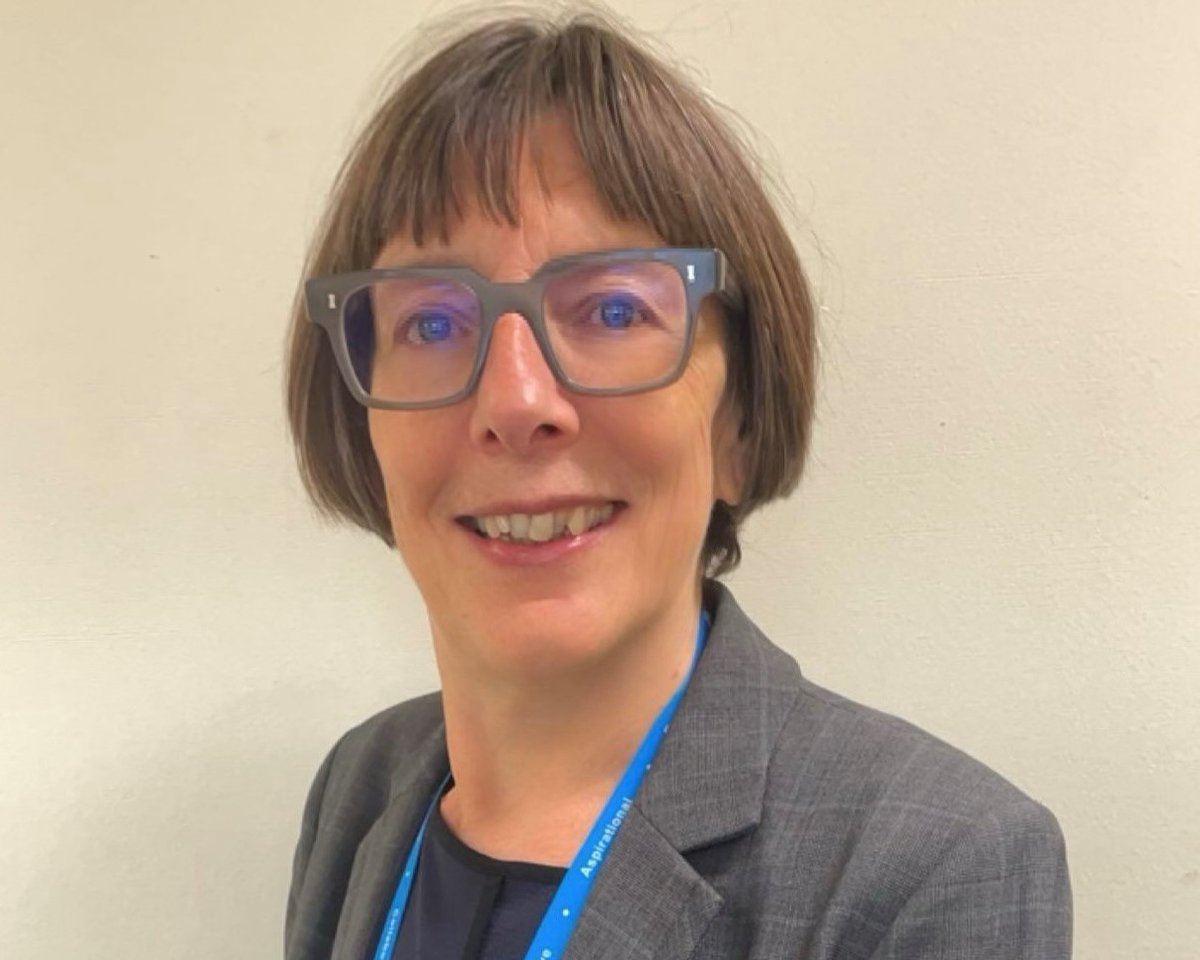 Imperial NHS 💙 (@imperialnhs) on Twitter photo Huge congratulations to our director of nursing, Professor Janice Sigsworth on being awarded a damehood in the King’s Birthday Honours.
We are incredibly proud <a href="/SigsworthJanice/">Janice Sigsworth RN 💙</a> 💙
#KingsBirthday <a href="/NursesMidwives/">ICHT Nurses & Midwives</a> Huge congratulations to our director of nursing, Professor Janice Sigsworth on being awarded a damehood in the King’s Birthday Honours.
We are incredibly proud <a href="/SigsworthJanice/">Janice Sigsworth RN 💙</a> 💙
#KingsBirthday <a href="/NursesMidwives/">ICHT Nurses & Midwives</a>