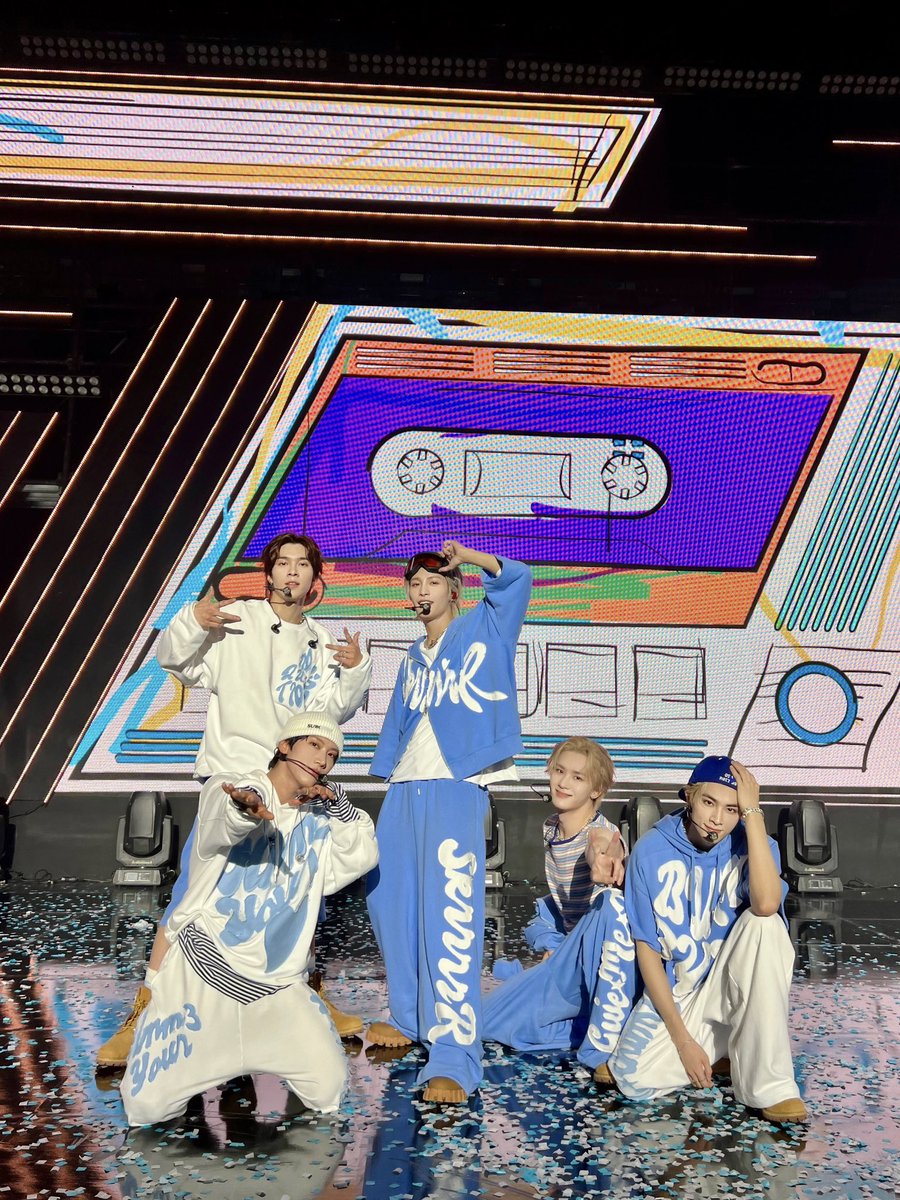 🤍💚🩵♫•*¨*•.¸¸♪

#쇼음악중심 #MusicCore
#WayV #威神V #GiveMeThat 
#WayV_GiveMeThat